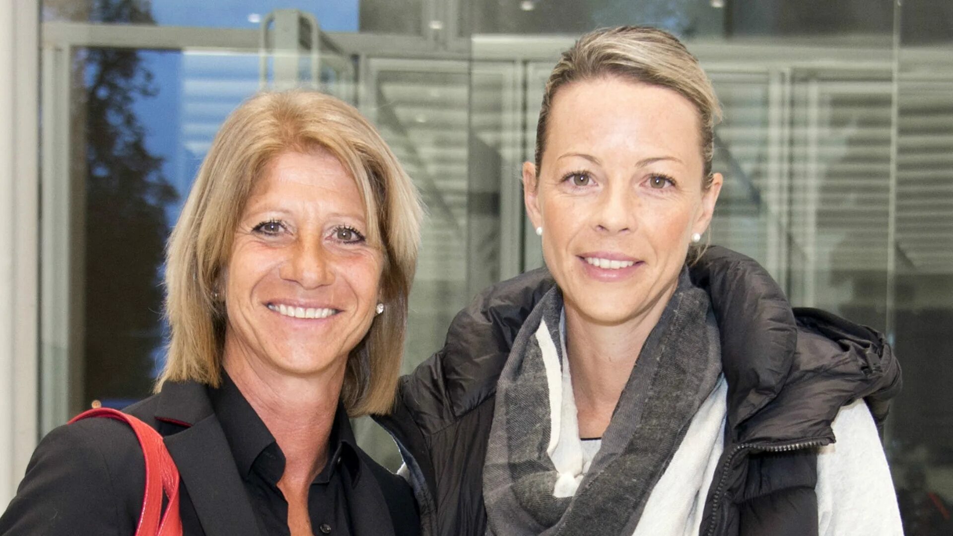 Кристен стюарт с девушкой. Пары нетрадиционной ориентации. Девушки нетрадиционной ориентации. Люди девушки с нетрадиционной ориентацией. Девушки нетрадиционной ориентации.