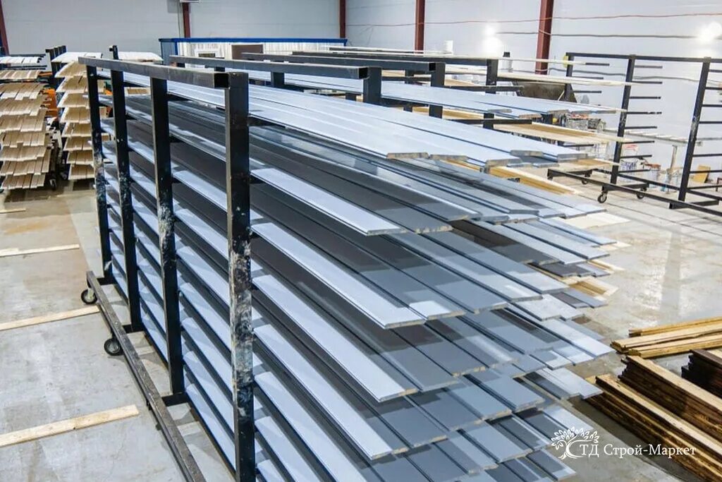 Т д строй. Td строй базу. Строй компании спб. Т д строй. Покраска доски в цеху.