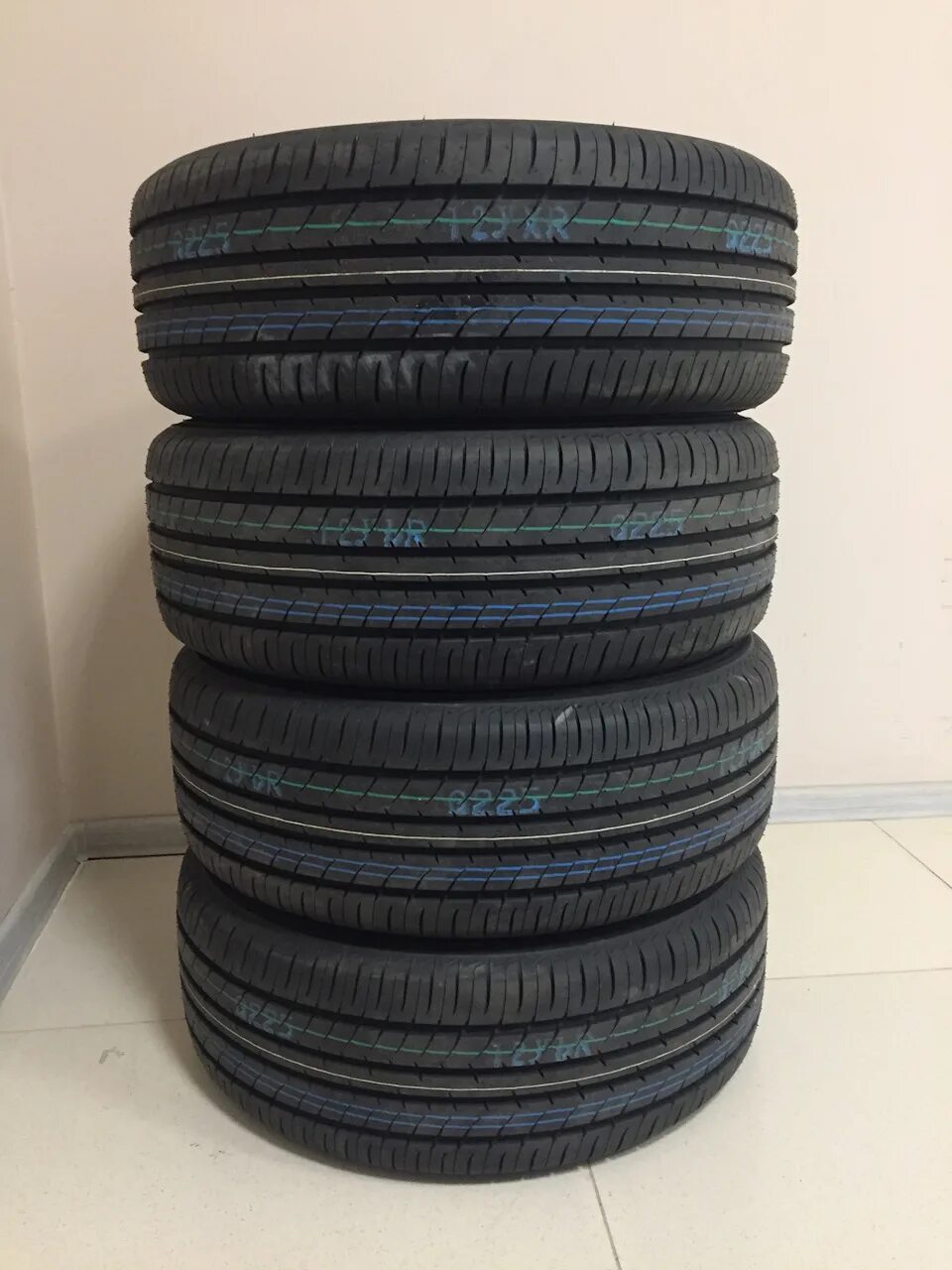 Шины нано энерджи 3. Toyo nanoenergy j63. тойо энерджи 3. резина toyo nanoenergy 3. nano energy 03 toyo.