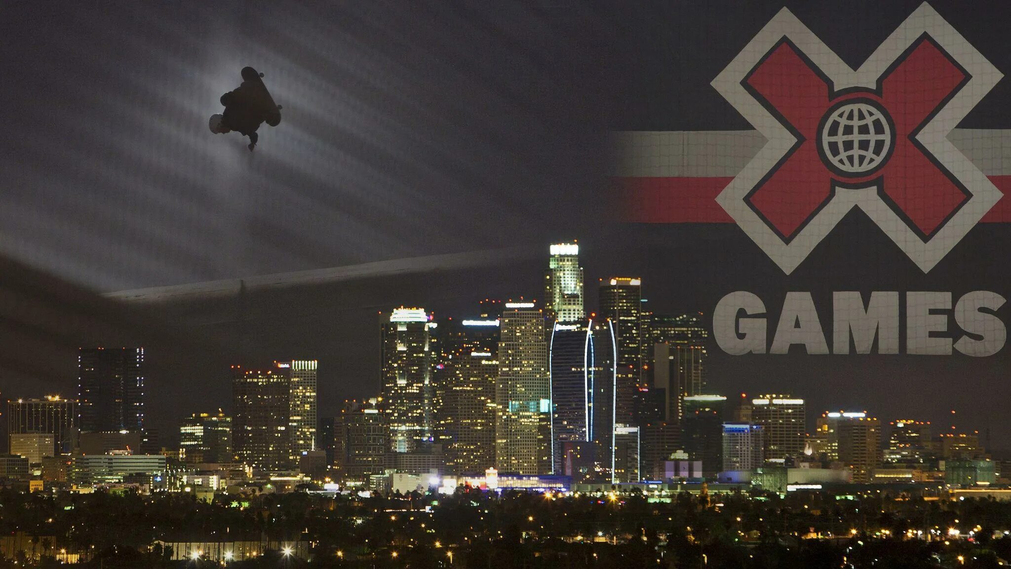 Сайт x game. 911 Лос Анджелес. Логотип игры x games. Игрушки los Angeles. Лос Анджелес Bank of America.