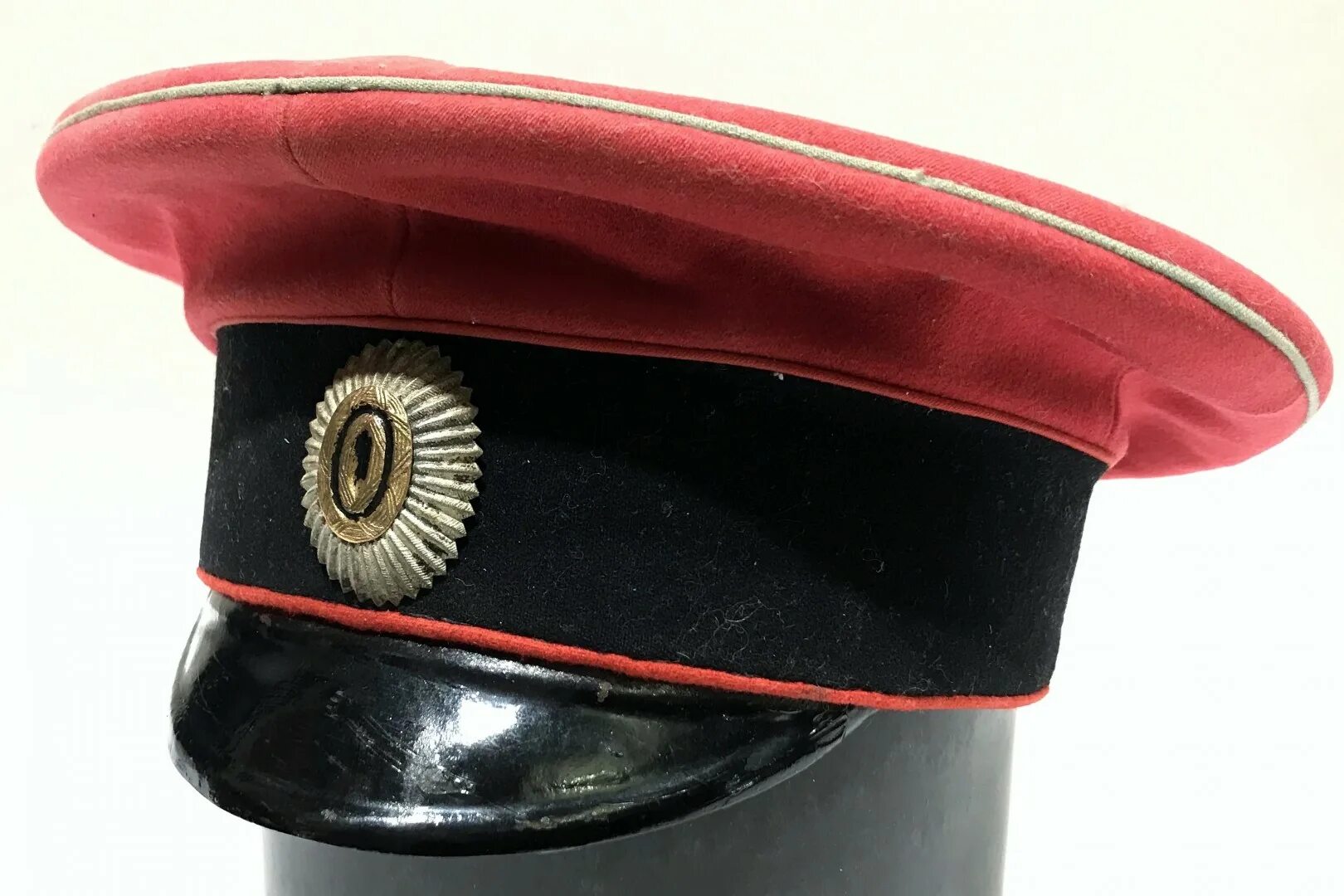 Фуражка полиции нового образца. Фуражка риа офицерская. парадная фуражка риа. офицерская фуражка 1914. фуражка полиции российской империи.