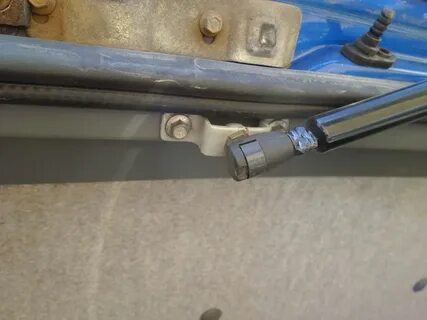 Упоры дверей газель