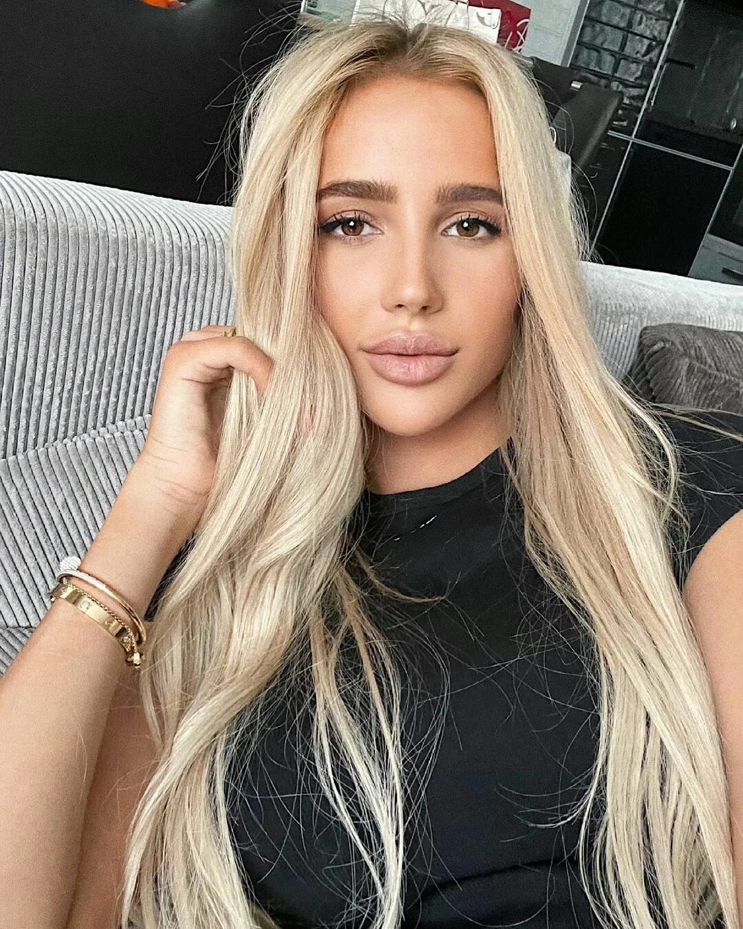 Александра донец и тимати. Саша дони в платье. Тимати и александра дони. Александры дони. Саша дони модель.