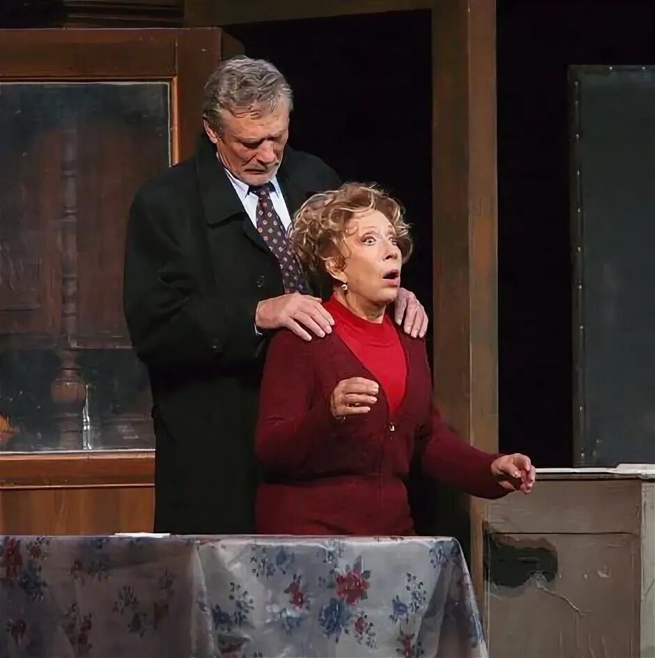 Старая дева. Спектакль чурикова михайлов васильева. Старая дева фильм 1972. Старая дева 5. Кино смотреть старая дева.