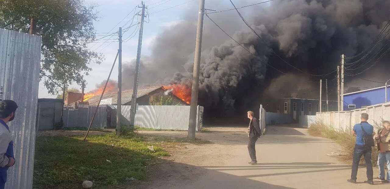 Домодедово сегодня новости последнего часа. Пожар в Домодедово. Пожар в Павловке Ульяновской области. Пожар на Домодедовской. Пожар в Домодедово сегодня.