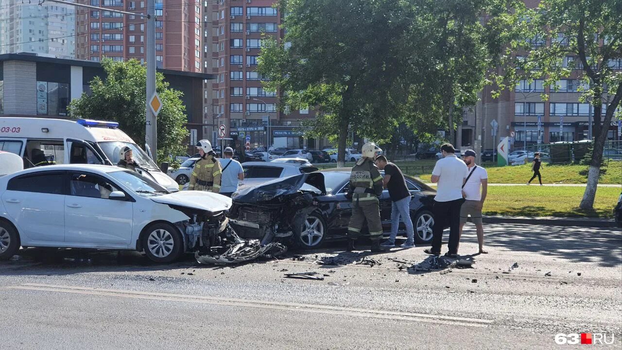Дтп в самаре сегодня на московском шоссе. Дтп в самаре на московском шоссе. Дтп в самаре на московском шоссе. Авария в самаре сегодня на московском шоссе. Авария на московском шоссе самара.