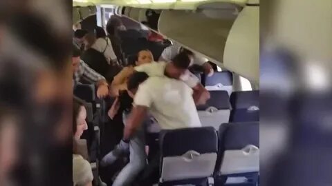 Пассажиры рейса москва