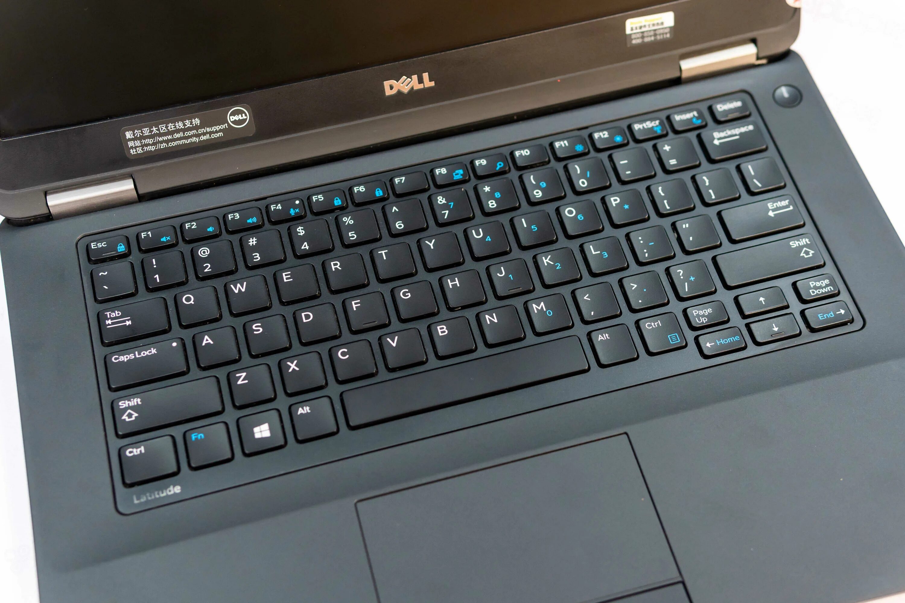 Dell inspiron 5470. Ноутбук dell latitude e5470. Dell latitude 5470. Dell latitude 5470. Ноутбук dell latitude 14 e5470.