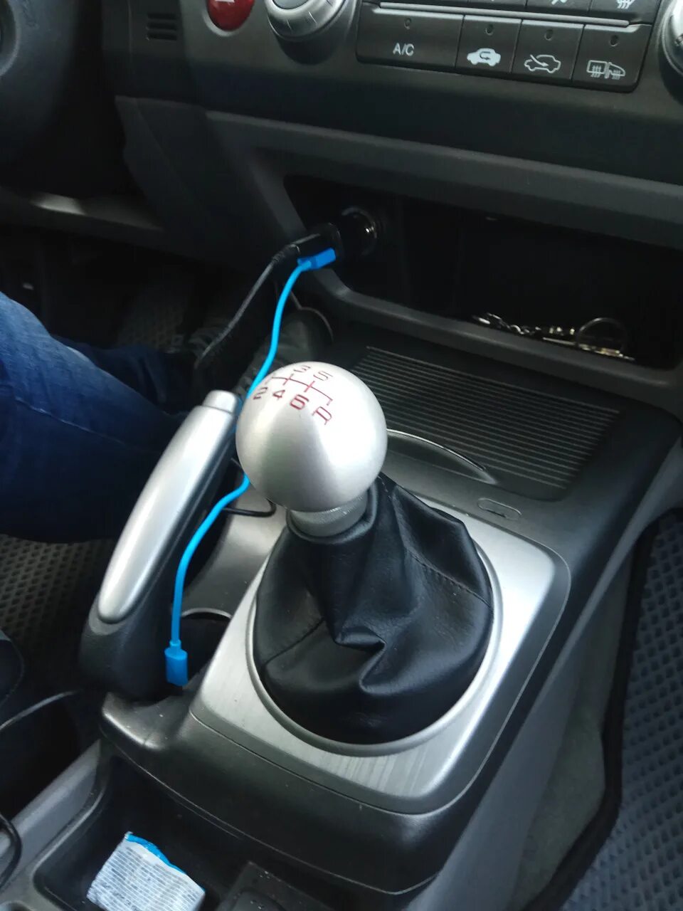 Ручка кпп хонда цивик. Ручка мкпп honda civic 4d. ручка кпп хонда цивик 4д механика. ручка кпп хонда цивик 4д. хонда цивик ручка коробки передач механика.