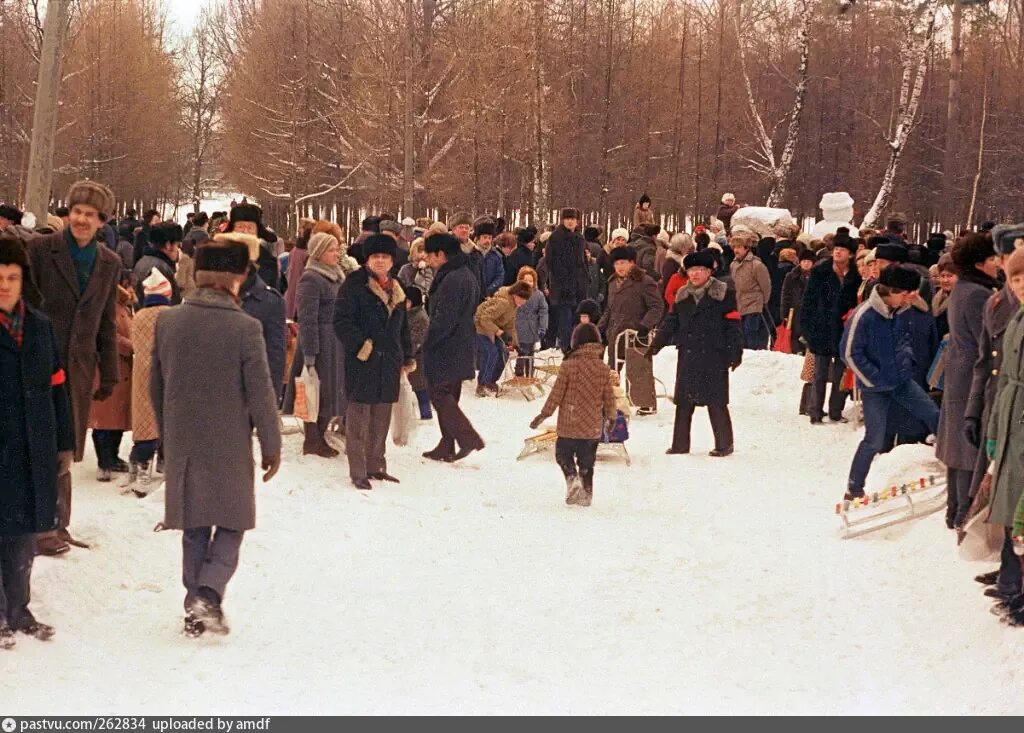 Танцплощадка в Пущино.