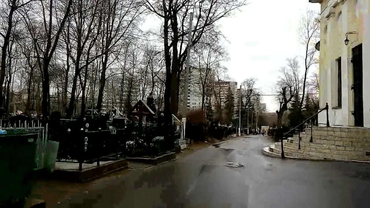 Даниловское кладбище матрона как добраться. Даниловское кладбище матрона. даниловское кладбище матрона московская. даниловское кладбище могила матроны. могила матроны московской.