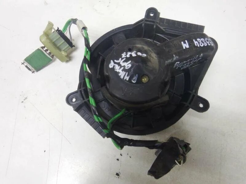 Мотор отопителя логан. Мотор для печки рено мастер. Печка рено мастер. Renault kangoo 2 мотор печки. Печка рено мастер.