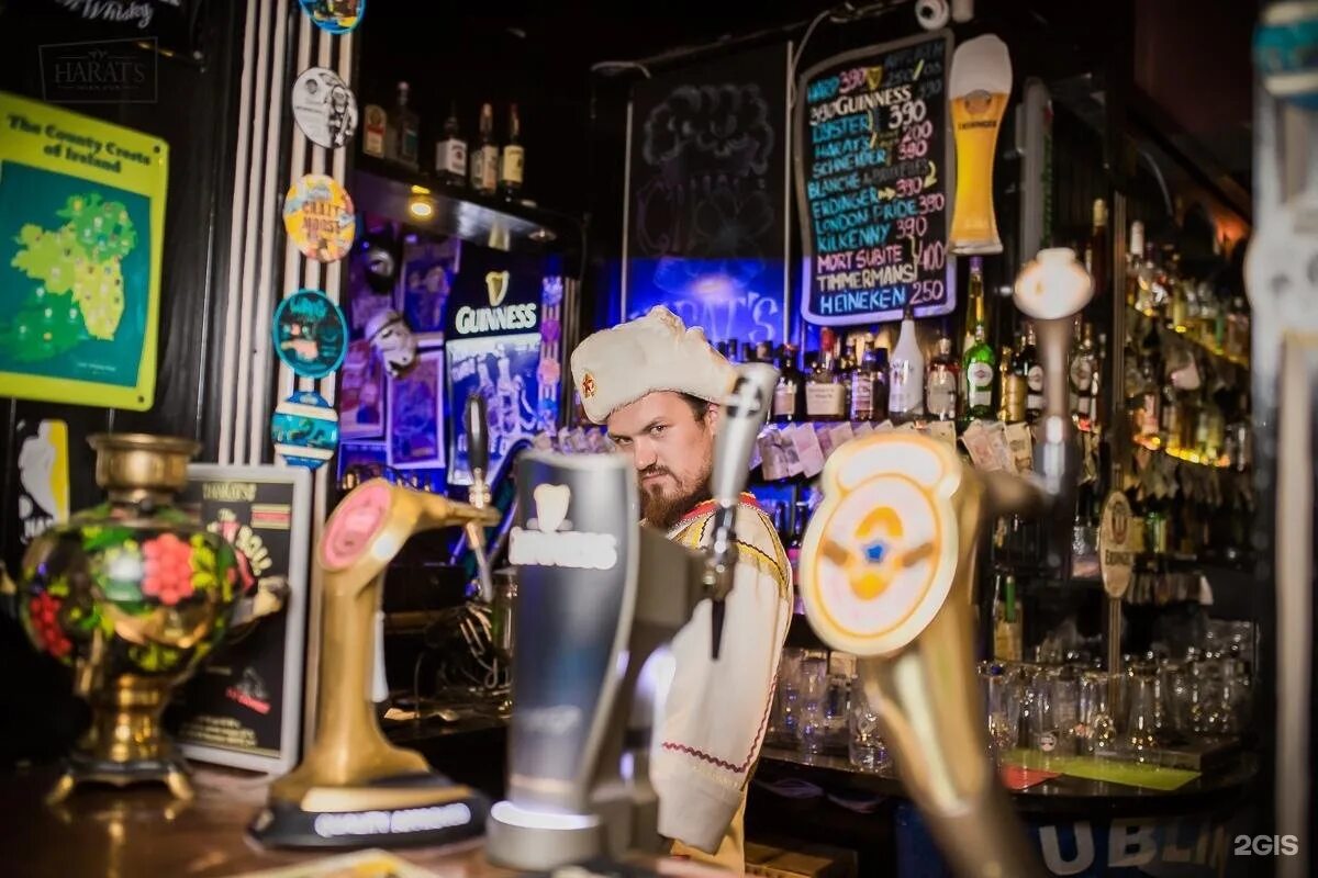 Харатс чита официальный сайт. Харатс паб чита. Бар харатс чита. Ленинградская, 15а. Ирландский паб harat's саратов.