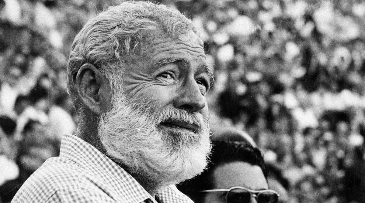 Ernest miller hemingway. Эрнесто хаменгуэль. Портрет эрнеста хемингуэя. Ест хемингуэй. Хемингуэй писатель.