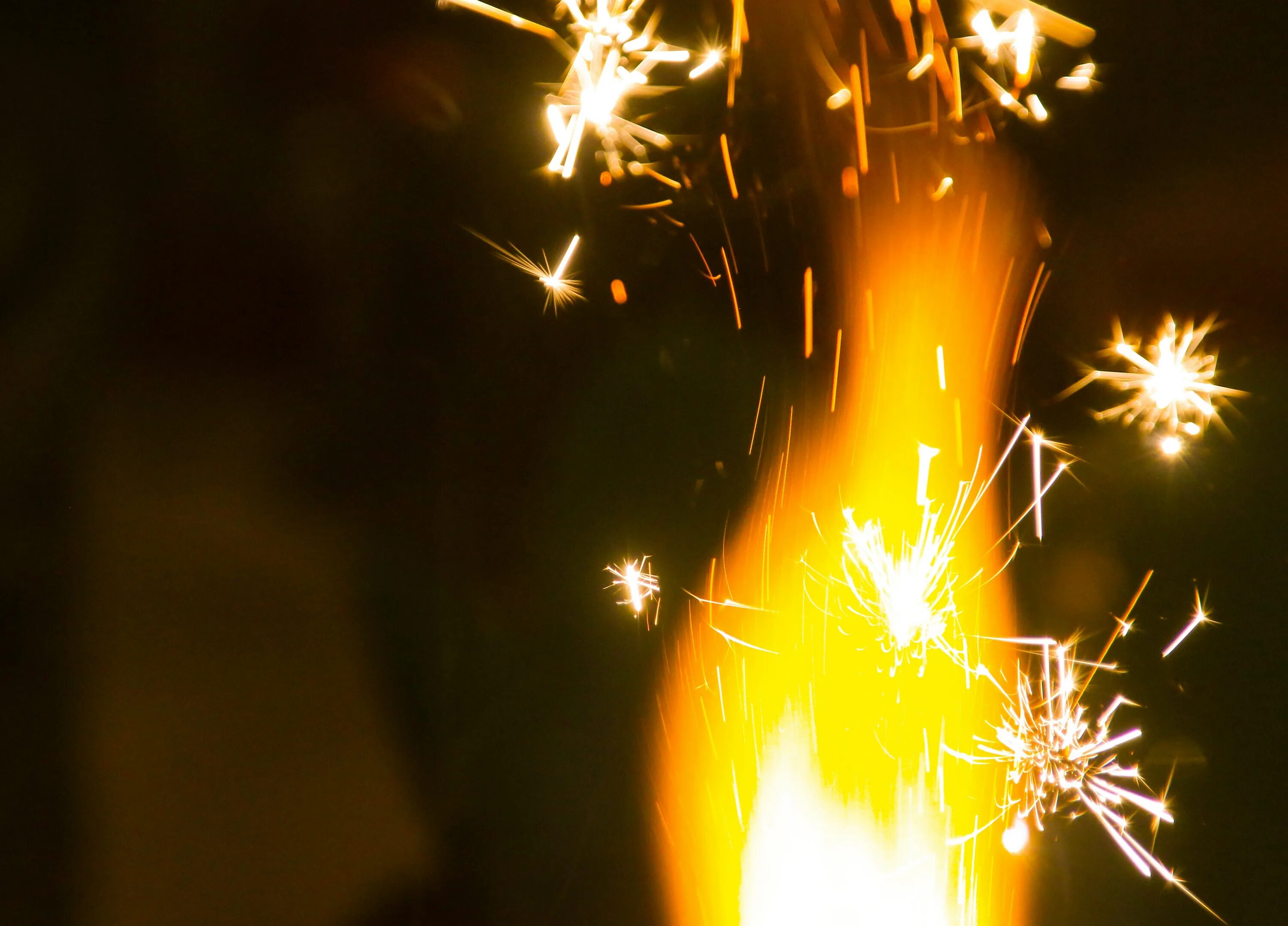 Кабель электричество. Короткое замыкание искры. Искры от проводов. Искры молнии. Фон искры.