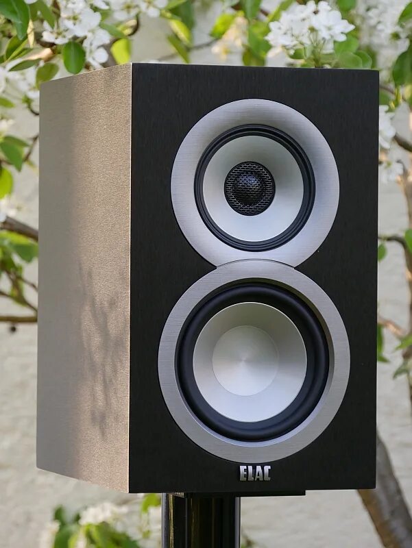 Elac uni fi reference. Elac ubr62. элак референс юни фи 62 акустика. elac uni-fi reference ufr52. uni fi фото дома.