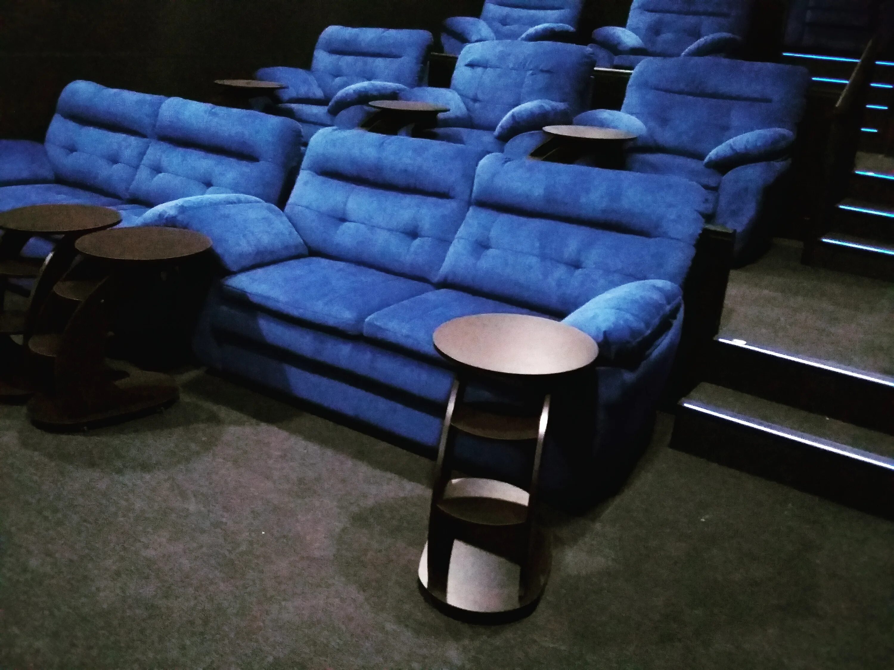 Электросталь кинотеатр эльград зал. Кинотеатр ногинск эльград. Галерея кино электросталь вип зал. Кинотеатр галерея зал 3. Кинотеатр в ногинске в тц ногинский.