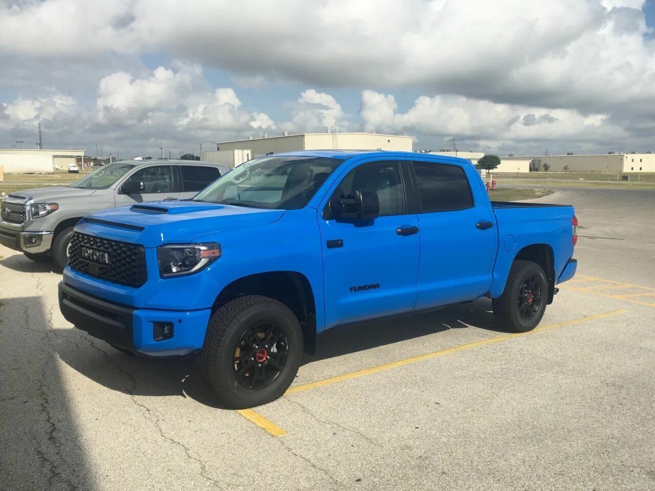 Тойота тундра TRD Pro 2018. Toyota Tundra синяя. 2019 Toyota Tacoma TRD Pro. Тойота тундра голубая.