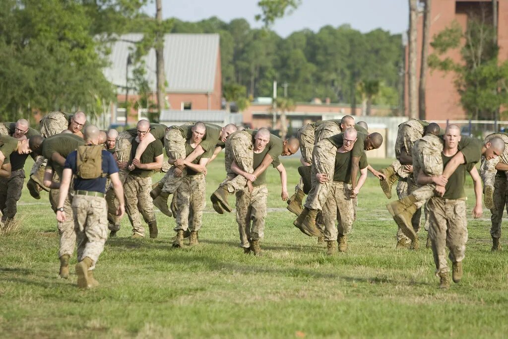 Военные тренинги. Американские военные тренировки. Тренировка военных. The Boot Camp. Boot Camp тренировка.