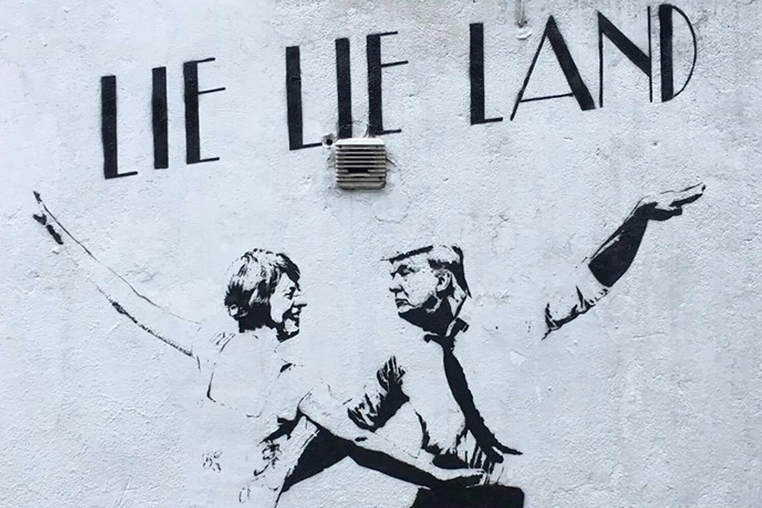 Музыка lie lie lie. Lay lie lie разница. banksy lie lie land. lie lie lie serj tankian альбом. lie lie land карикатура.