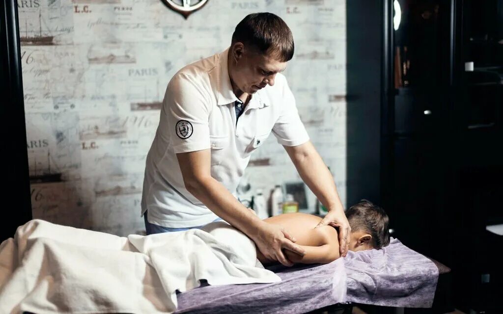 Лечебный массаж. Массаж елец. Массаж на чеканах. Массаж елец. Чеканов андрей александрович.