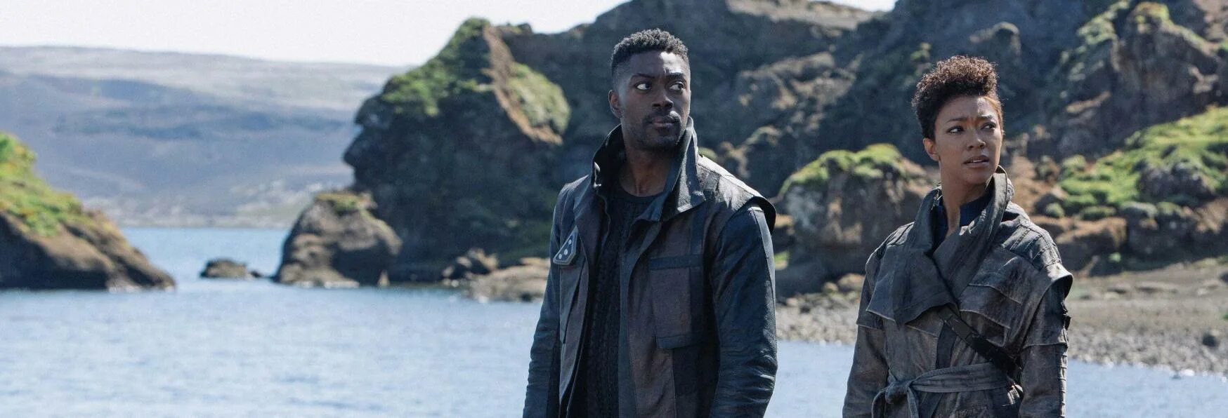 Звёздный путь дискавери поцелуй. Путь discovery. Star trek дискавери. Путь discovery. Путь discovery.