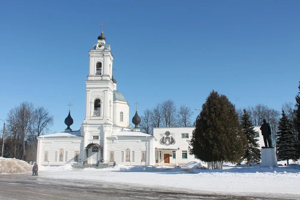 Тарусское время. Таруса Церковь. Церковь Воскресения Христова (Таруса). Город Таруса Калужской области. Таруса зима.