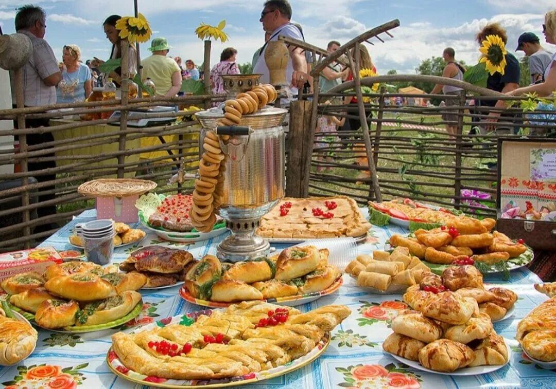 Кубань столу. Традиционная казачья кухня. Казачья кухня терских казаков. Кубанская казачья кухня. Кубань столу.