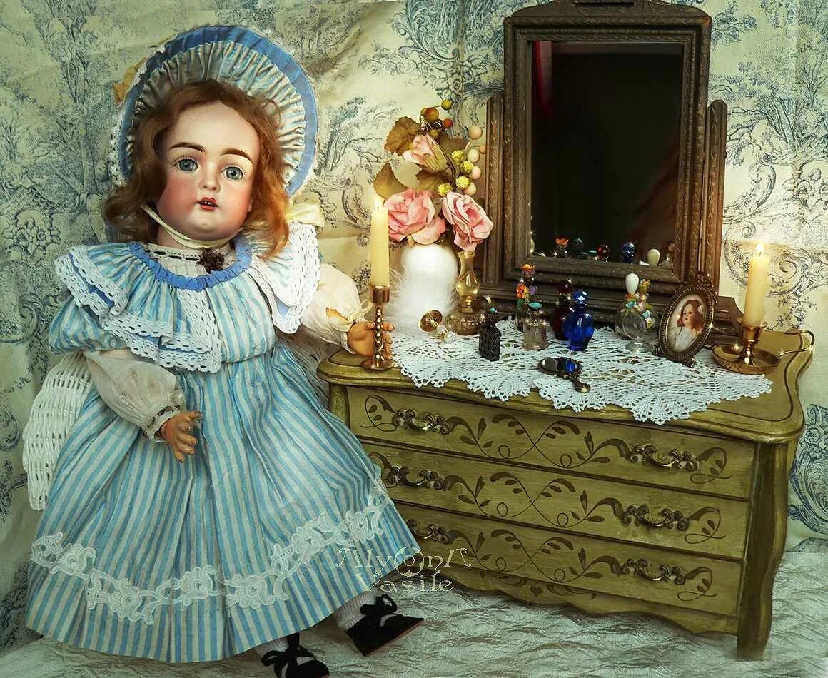 Старая куколка. Старинные куклы. Куклы Антикварные Винтажные. Красивые старинные куклы. Старые фарфоровые куклы.