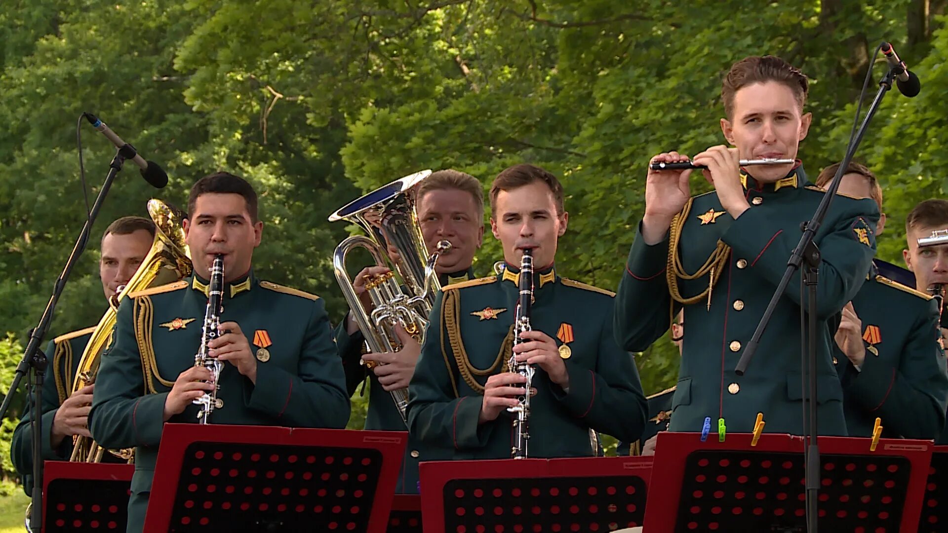 Старинный духовой оркестр. Оркестр в парке. Оркестр Санкт-Петербург. Духовой оркестр. Духовой оркестр картинки.