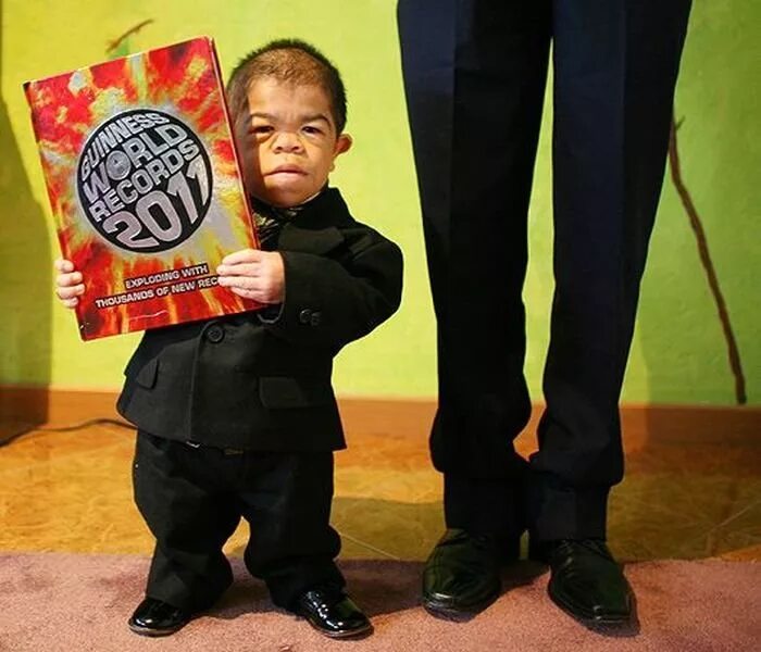 Какой у самого маленького человека. Самый маленький человек в мире книга рекордов Гиннесса.