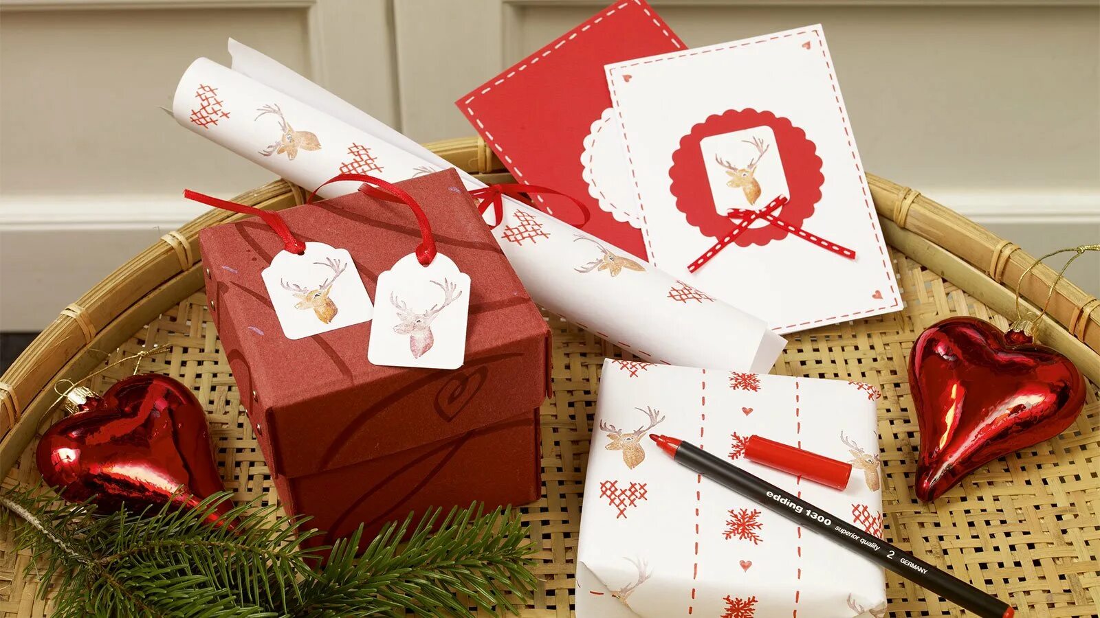 Новогодняя упаковка. Оригинальный подарок девушке. Украшение подарка. Необычные коробочки для подарков. Подарки своими руками.