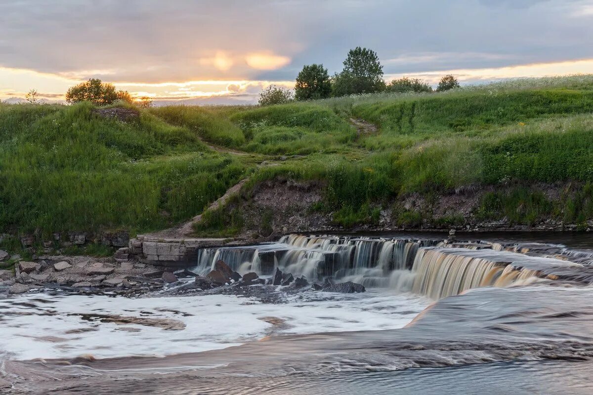 Большой тосненский водопад. Тосненский и Саблинский водопад. Саблинские водопады Тосно. Саблинский водопад Ленинградская область. Саблино большой Тосненский водопад.