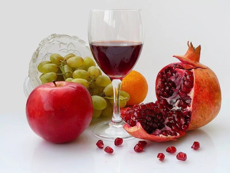Сорт винограда гранатовый магарача. Граната виноград. Виноград, вино и гранат. Гранат и виноград. Гранат и виноград.