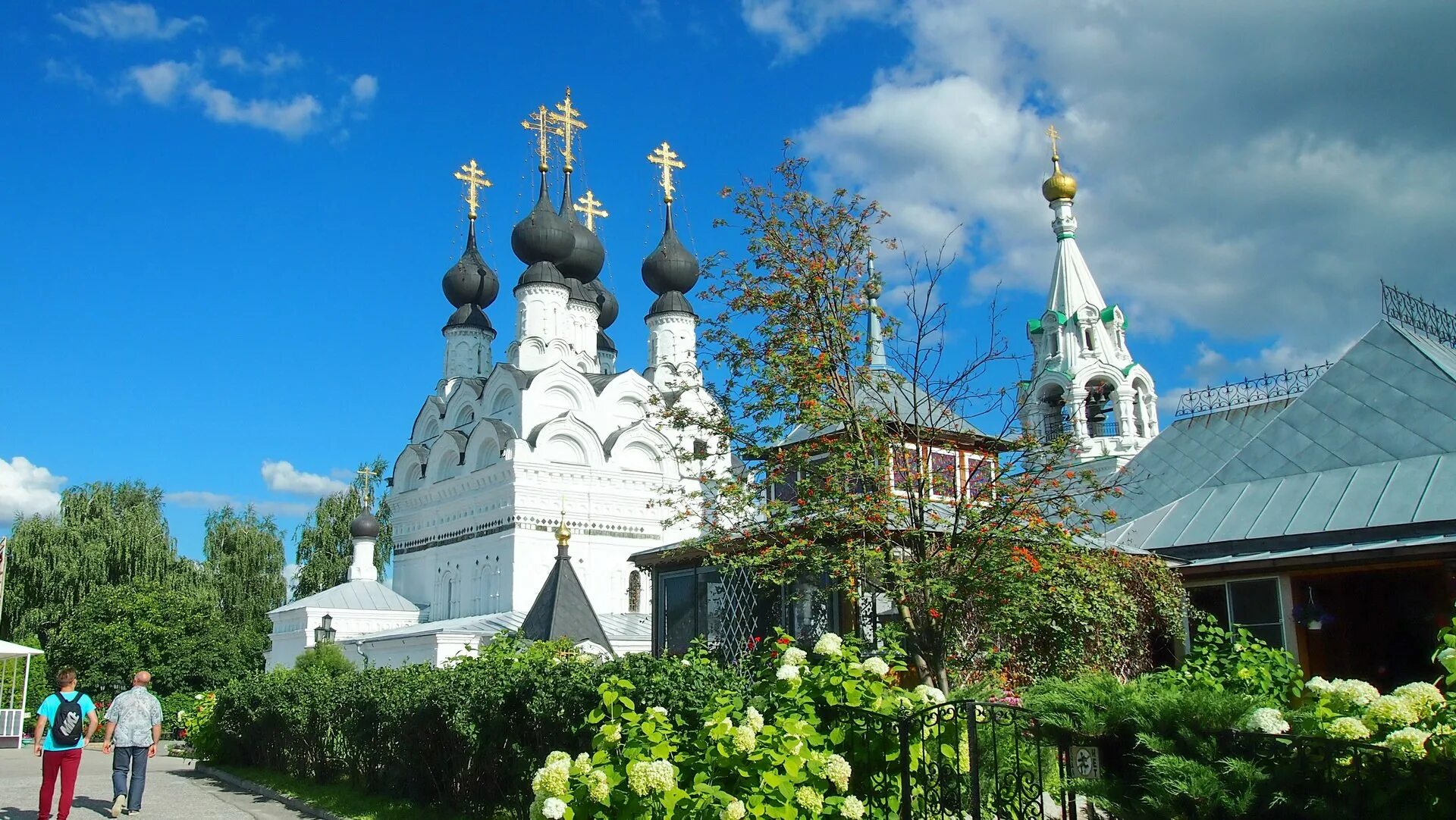 Муромский монастырь петра. Свято-Троицкий монастырь в Муроме. Троицкий женский монастырь Муром. Свято-Троицкий Новодевичий женский монастырь Муром. Храм Святой Троицы Свято-Троицкого монастыря в Муроме.