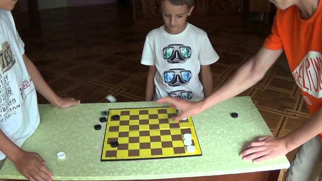 Игра в чапаева шашками. Шашки чапай. Чапаева игра в шашки. Игра чапаев шашки. Игра чапаев шашки.