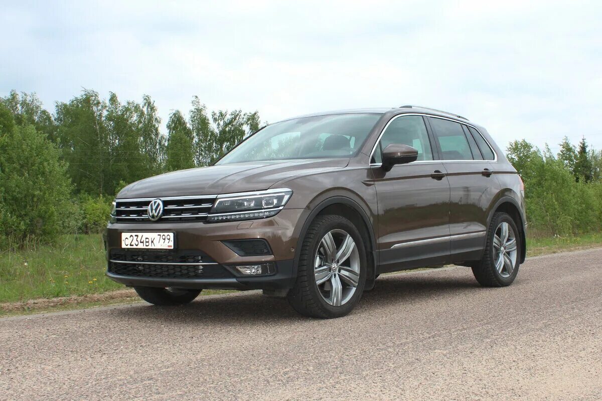 Volkswagen tiguan tdi. Фольксваген Тигуан 2019. Volkswagen Tiguan клиренс. Фольксваген Тигуан дорожный просвет. Клиренс Volkswagen Tiguan 2015.