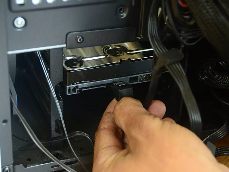 Ссд плохо работает. Самодельное крепление ssd в пк. добавочный ссд для пк. после установки ssd сбросилось все.