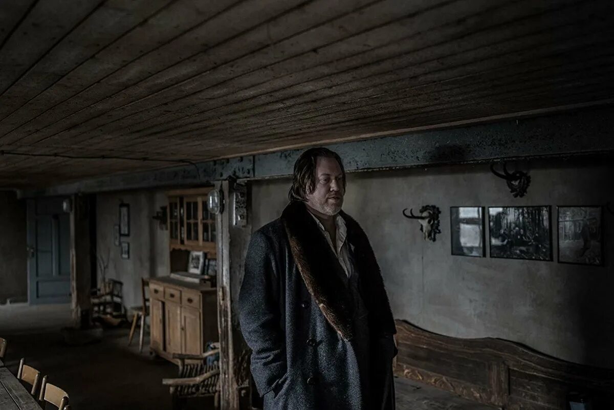 Перевал кубик в кубе. Фильм перевал 2018. николас офчарек сериал перевал. фильм перевал 2019. сериал перевал австрия германия.