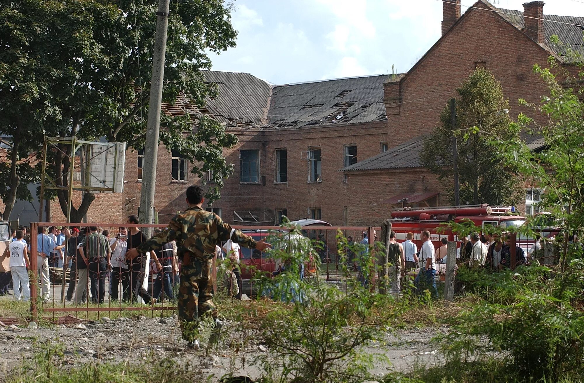 Беслан теракт в школе террористы. Дети Беслана 1 сентября 2004.