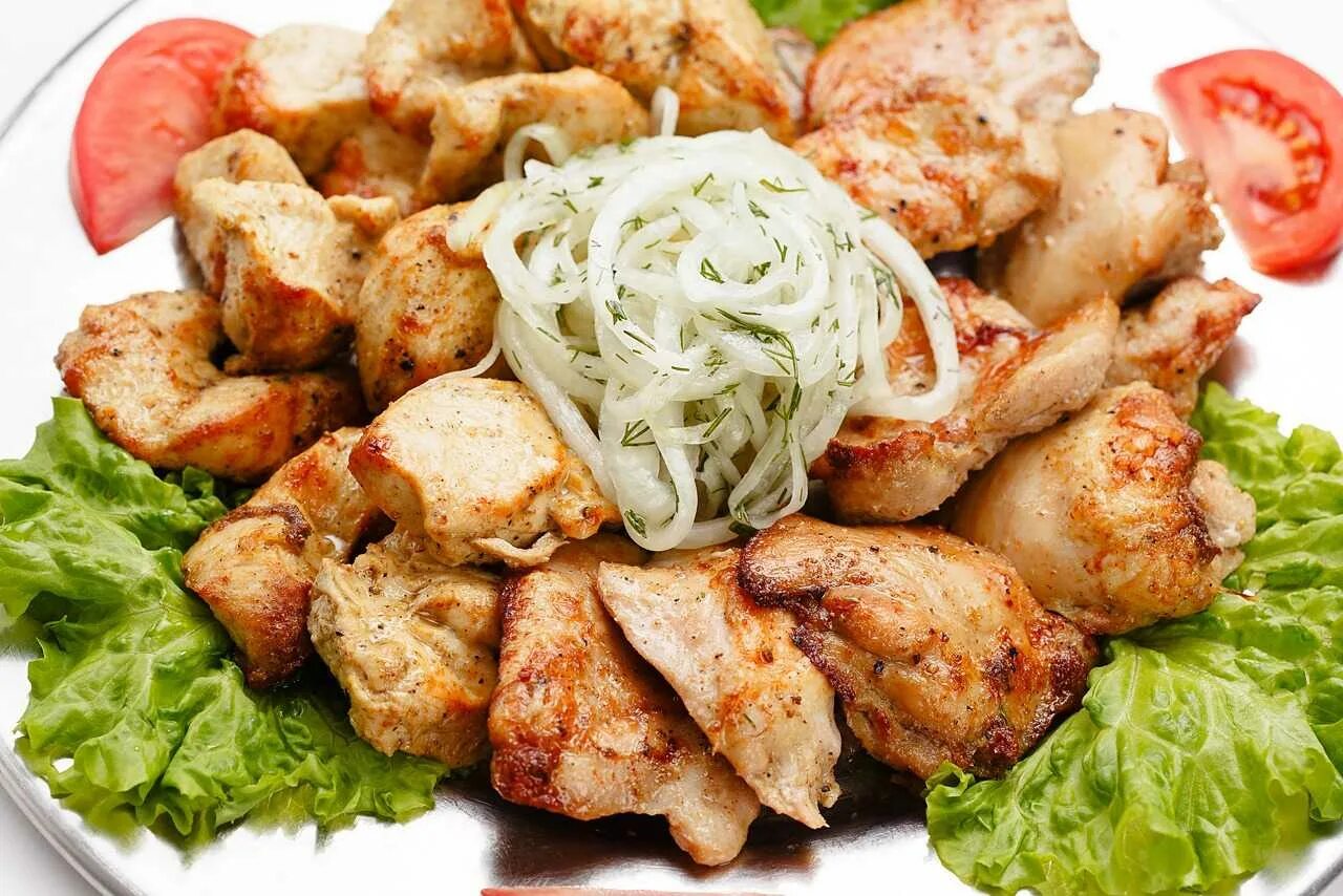 Шашлык из филе грудки. Шашлык. шашлык курица. шашлык куриное филе. шашлык окорочка.