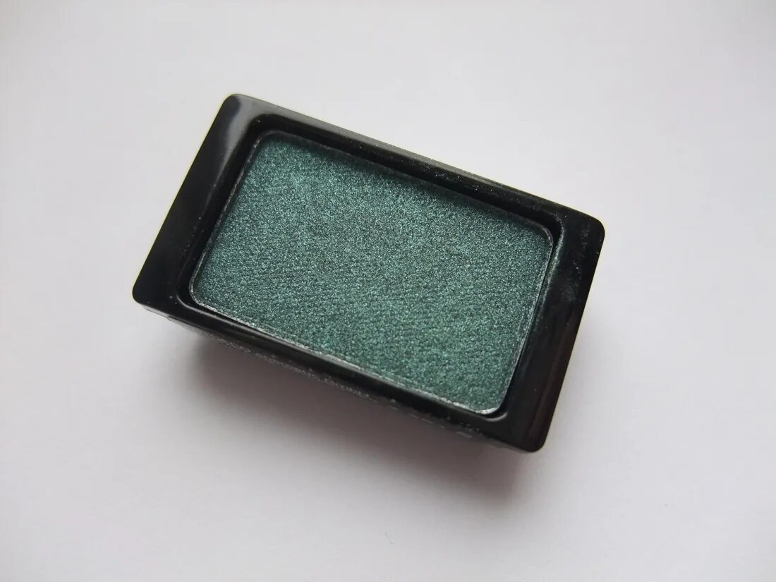 Artdeco eyeshadow. Тени Artdeco 265 Emerald. Artdeco Eyeshadow Duochrome. Artdeco тени Duochrome 90. Artdeco Eyeshadow Duochrome 255.