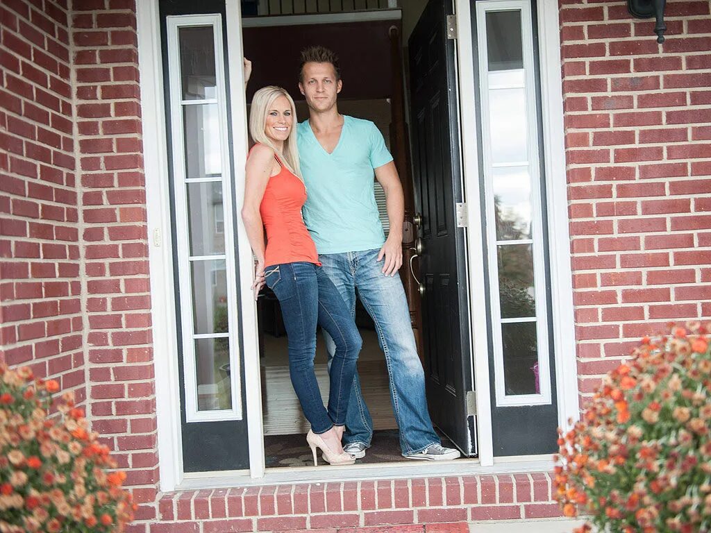 Family swap (2021). Соседи здороваются. Your neighbors wife сериал 2013. Your neighbors wife. Your neighbors wife.