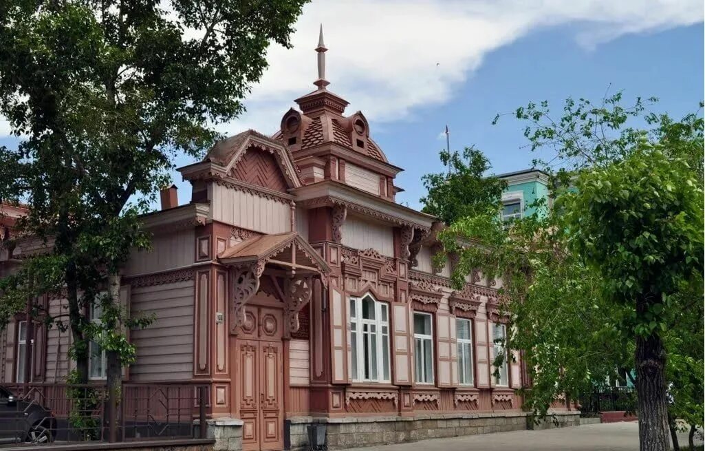 дом город чита. дом купцов шумовых чита. чита деревянное зодчество. доходный дом хлыновского чита. дом город чита.