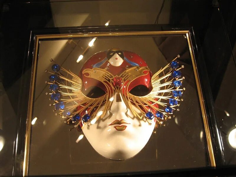 Золотая маска камерный театр. Золотая маска премия. Золотая Театральная маска. Театральный фестиваль Золотая маска.