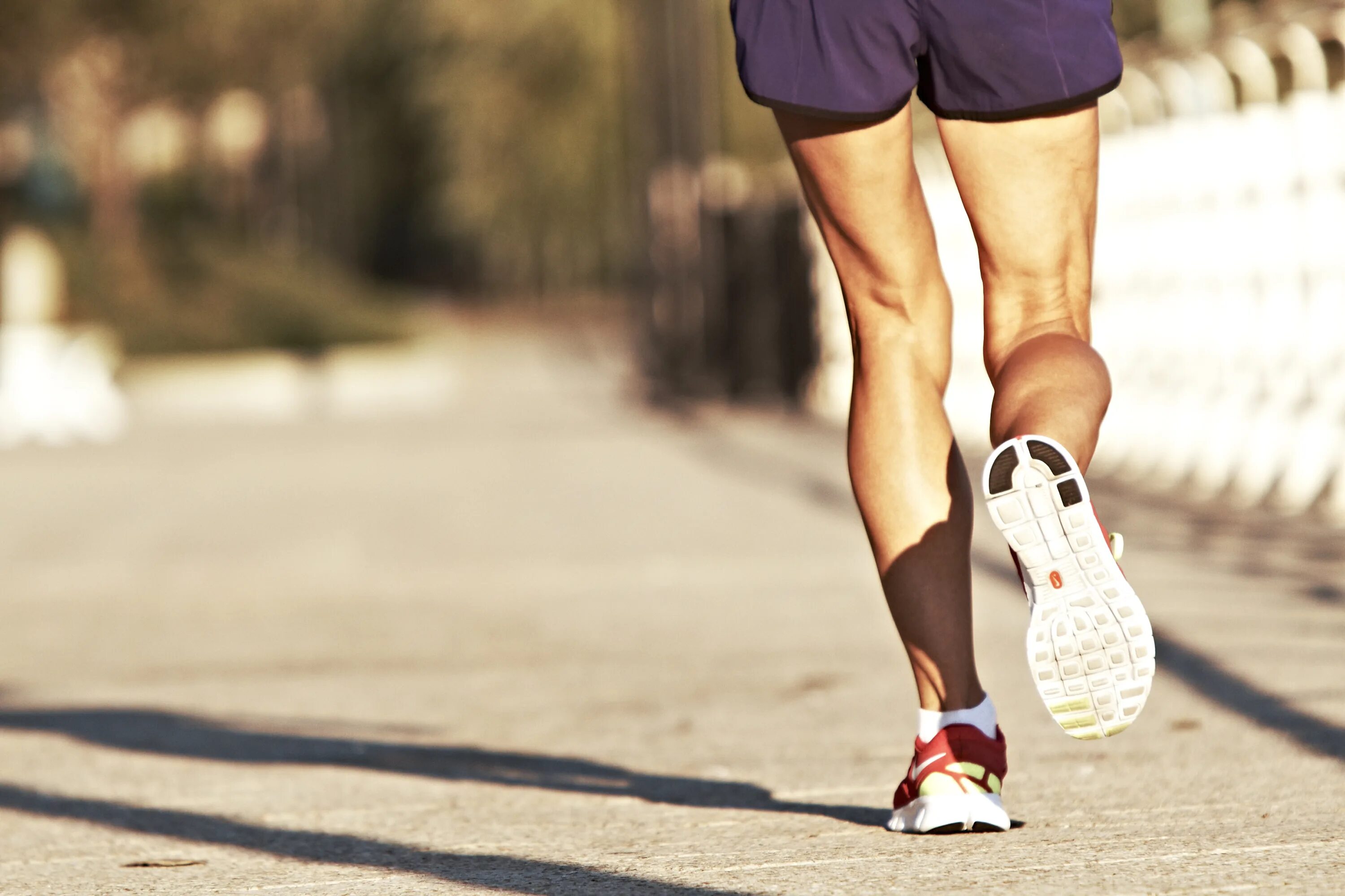 Сила реакции опоры биомеханика. Давление ноги при ходьбе. Нарушение кровообращения в конечностях. Давление ноги при ходьбе. Ноги боль икроножная мышца.