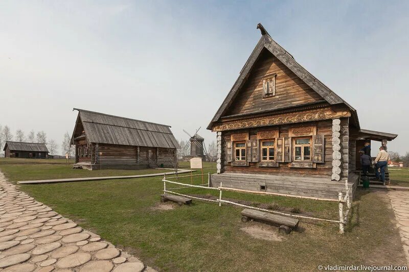 Дмитриевский дом 7