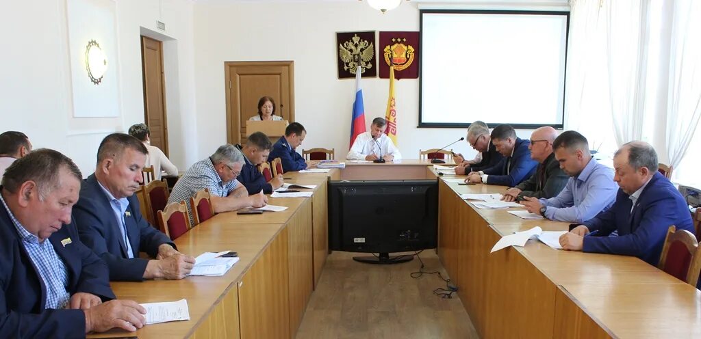 Собрание депутатов чебоксары. Заседание депутатов сорочинска 25.08.2025. чувашский собр.