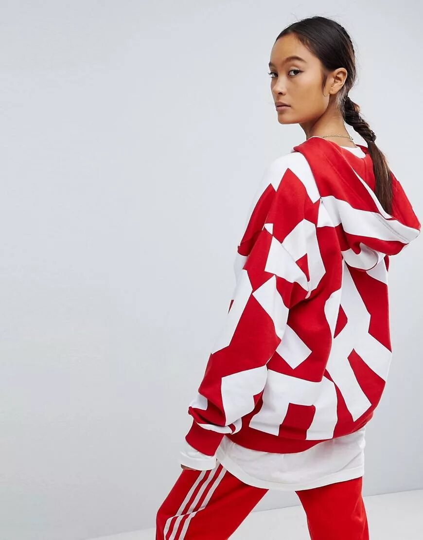 Adidas платье худи дресс. Платье adidas Originals принт. Adidas Originals Bold age graphic Print Sweatshirt Dress - Red. Adidas originals bold