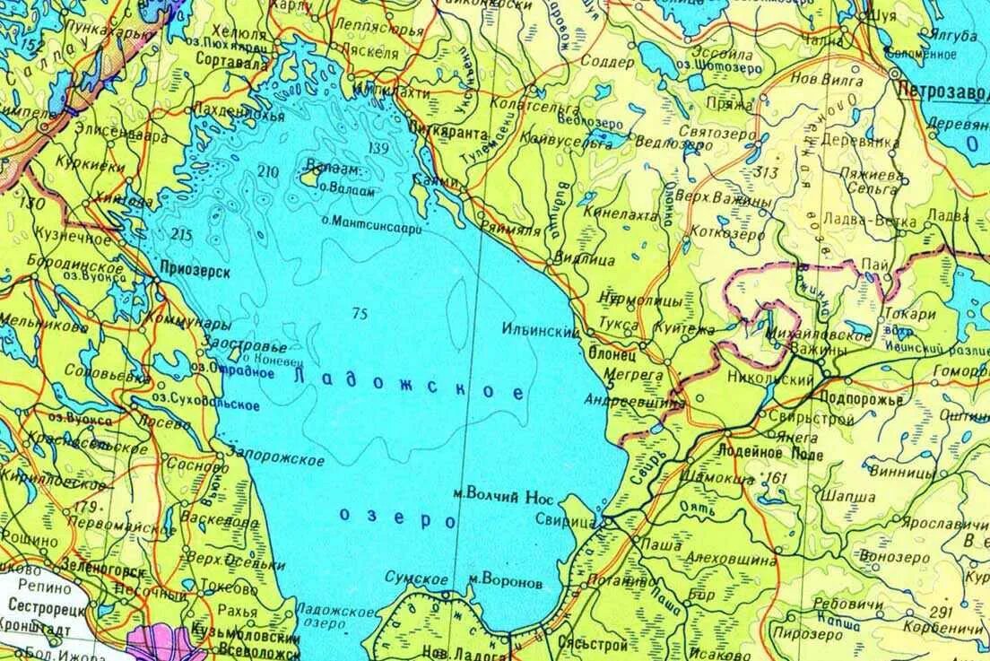 2 берега где находятся. Ладожское озеро на физической карте. Ладожское и Онежское озеро на физической карте. Ладога озеро на карте. Ладожское озеро на карте Евразии показать на карте.
